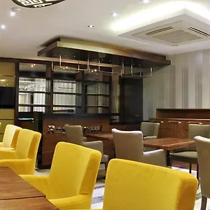 2* Hotel Avin